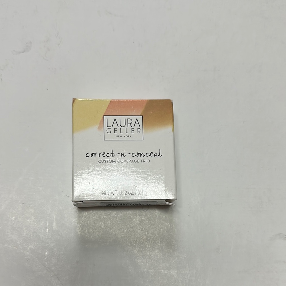 Laura Geller Gold and Cream Concealer Compact